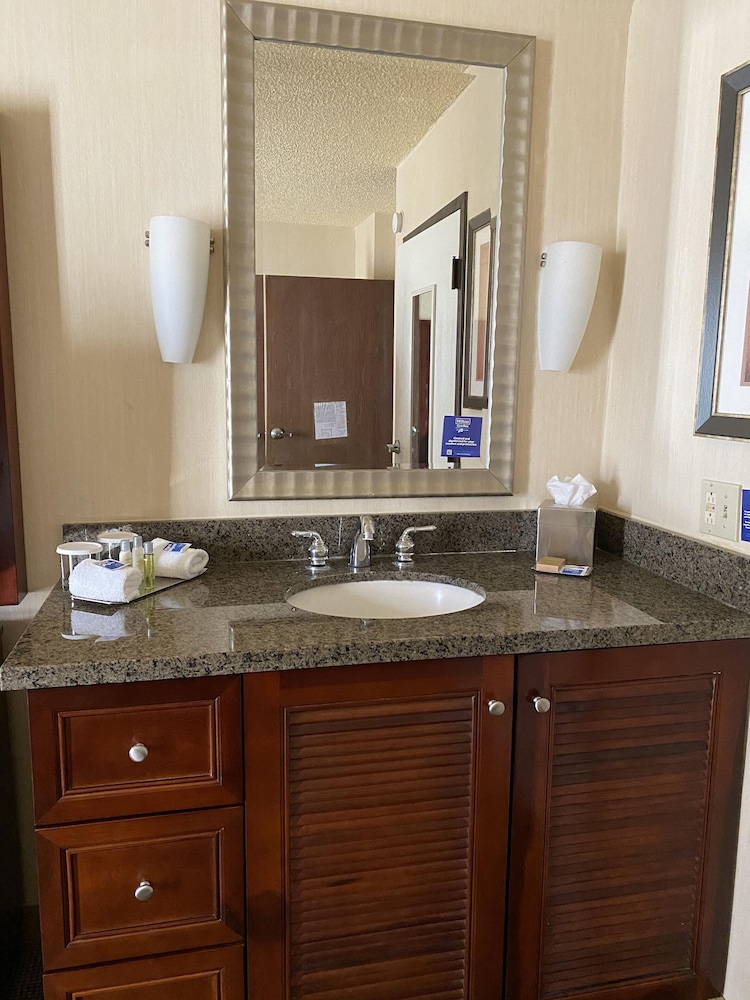 Suite, 2 Double Beds - Photo 5