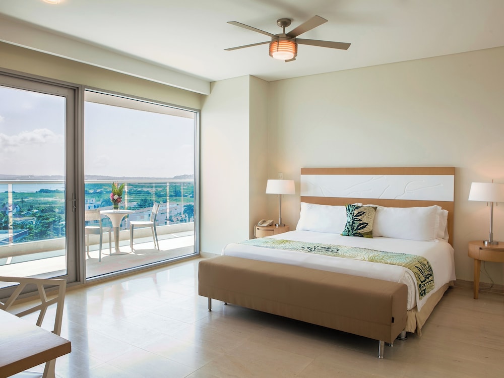 Executive Room, 1 Queen Bed - Photo 1