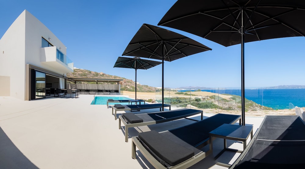 Premier Villa, Sea Facing photo 1