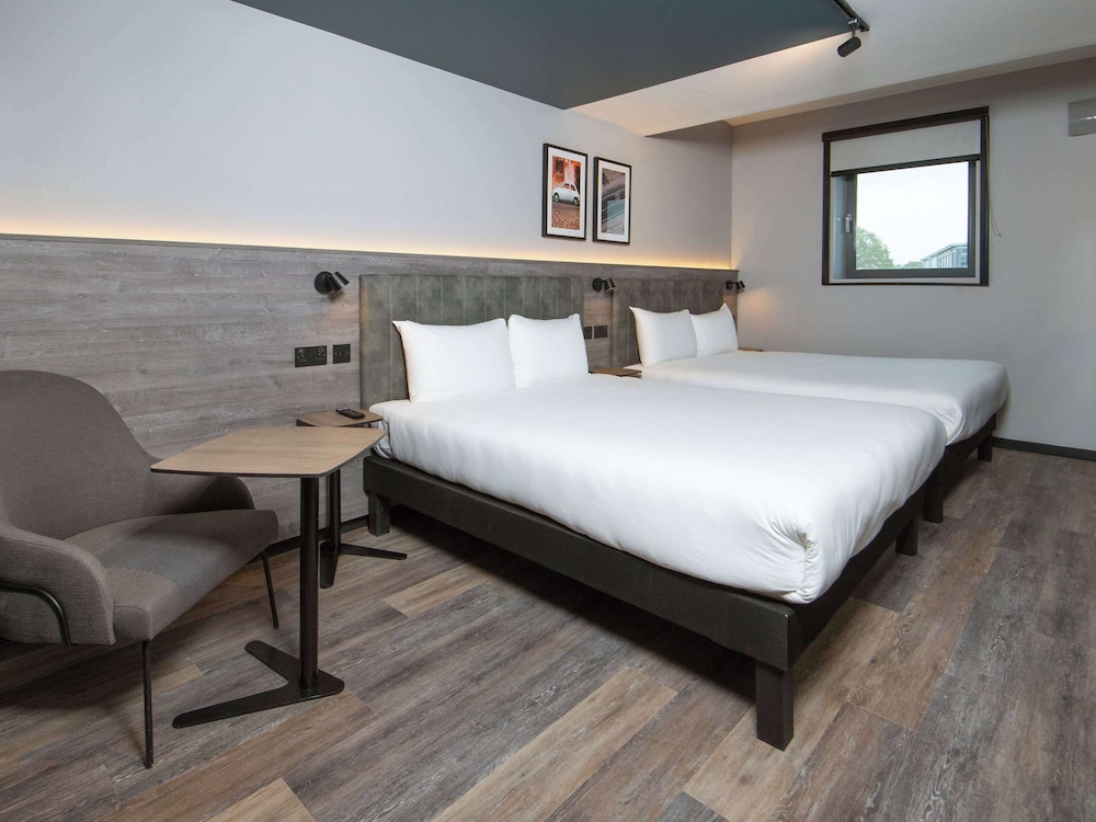 Standard Room, 2 Double Beds - Photo 5
