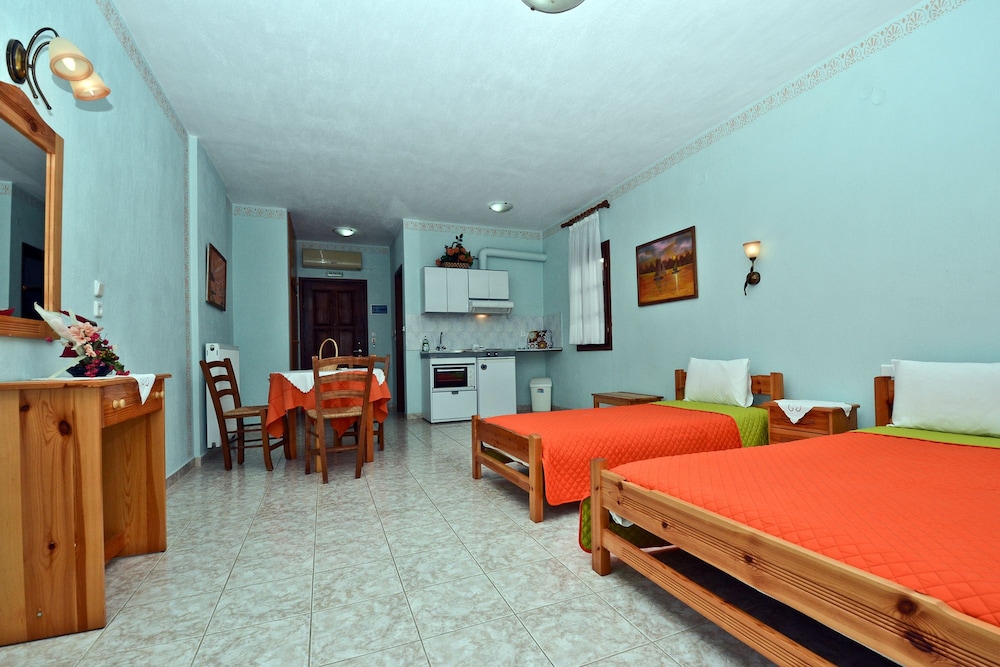 Studio, Multiple Beds, Accessible photo 1
