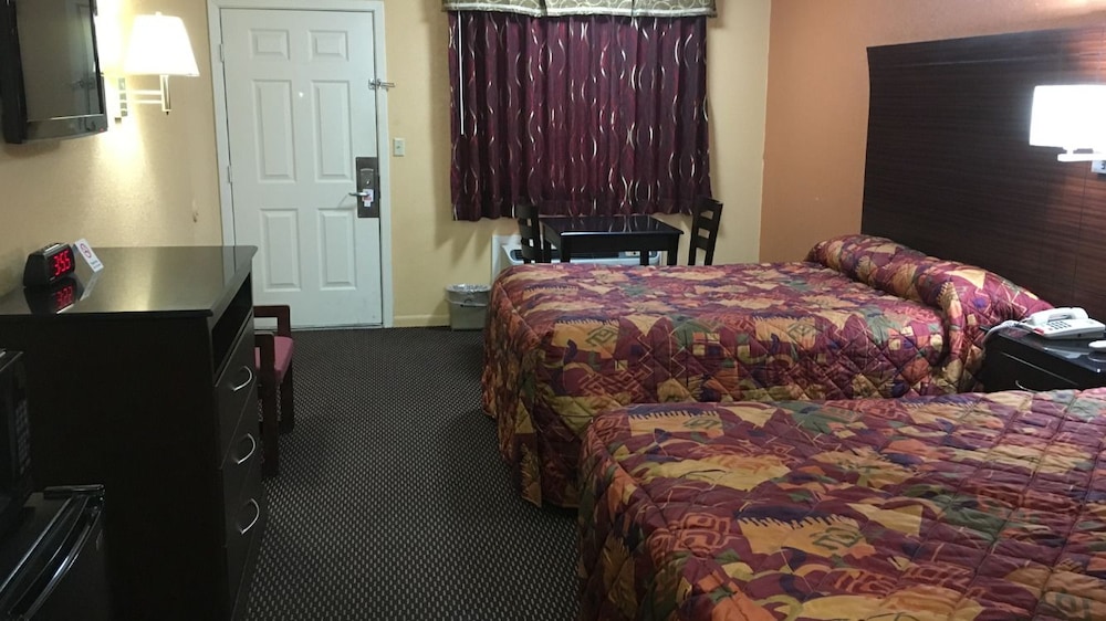 Classic Room, 2 Double Beds, Non Smoking photo 2