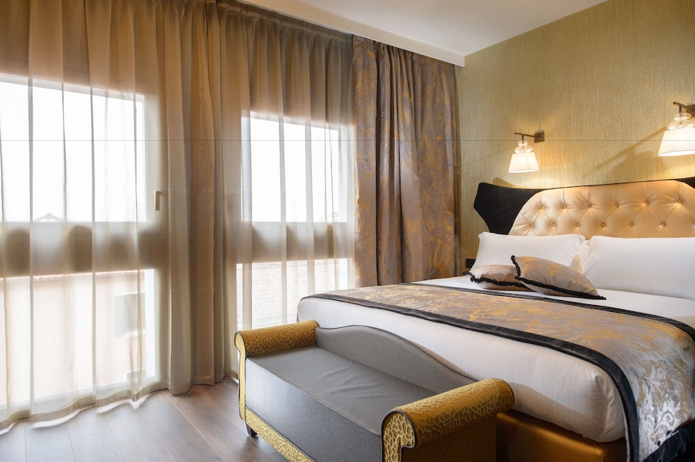 Superior Double or Twin Room photo 1