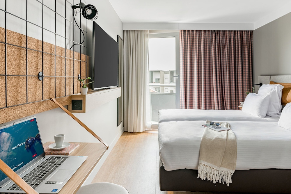 Room, 2 Twin Beds - Photo 3