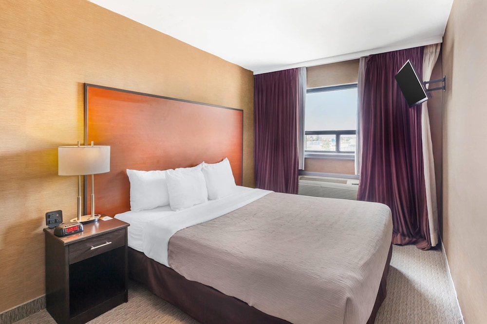 Suite, Multiple Beds, Non Smoking (Upgrade) photo 1