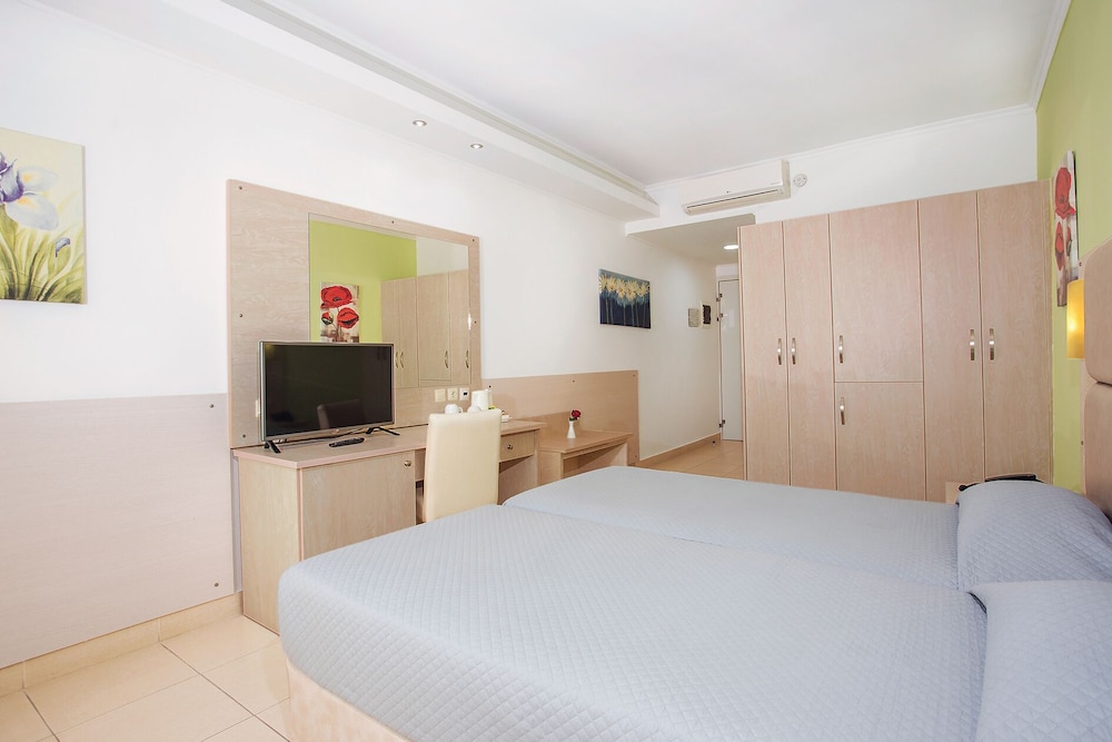 Twin Room, Sea View photo 2