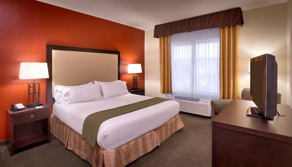Standard Room, 1 King Bed - Photo 4