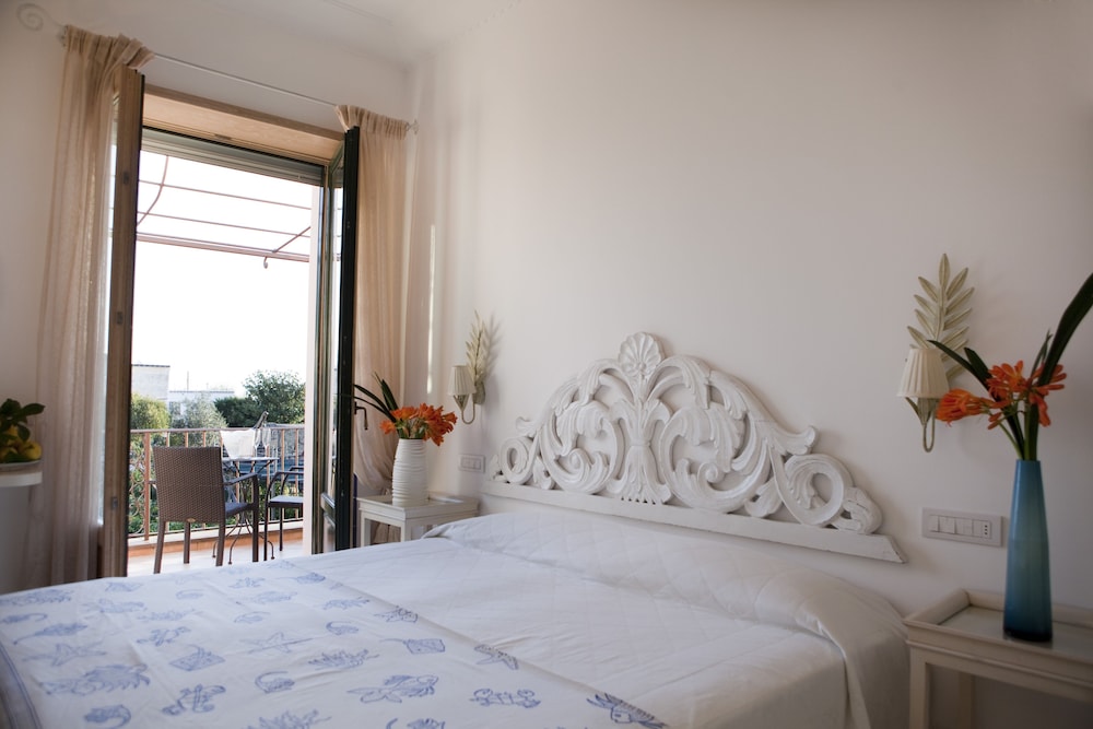 Comfort Double Room Single Use, Balcony - Photo 1