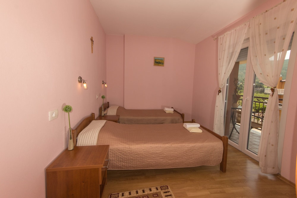 Comfort Triple Room photo 2