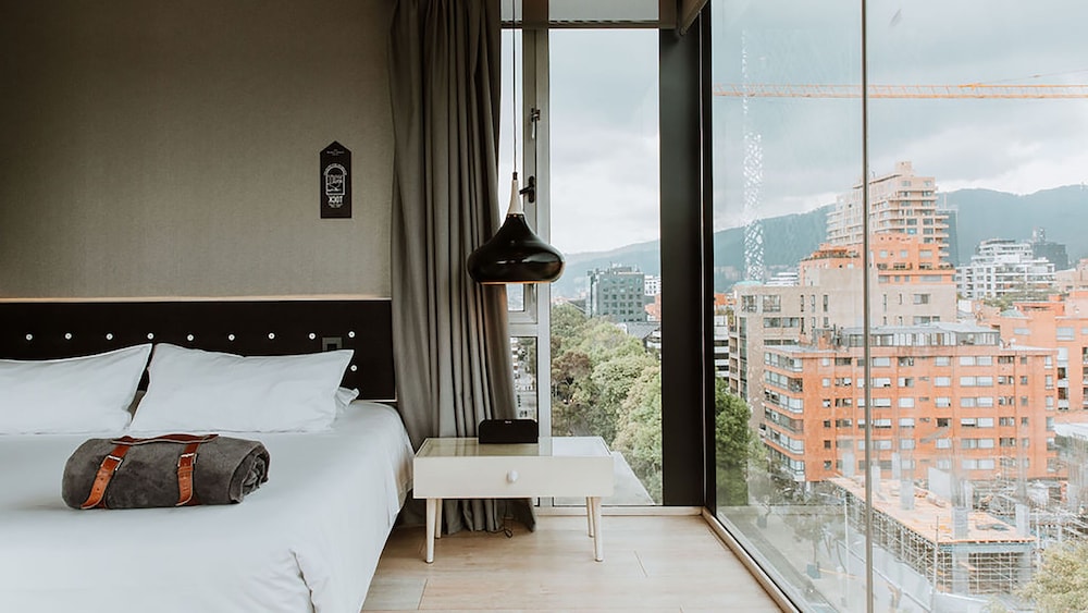 Junior Suite (L)