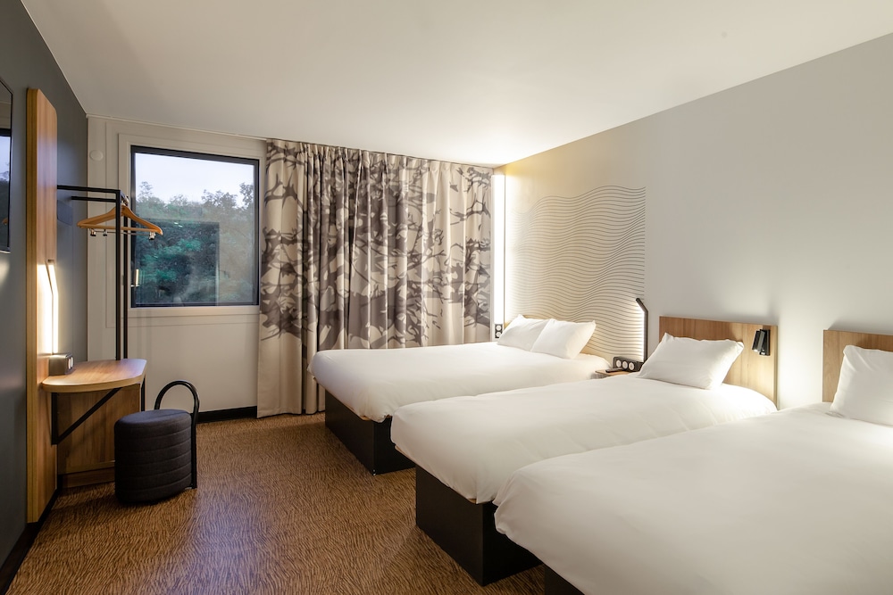Quadruple Room - Photo 8