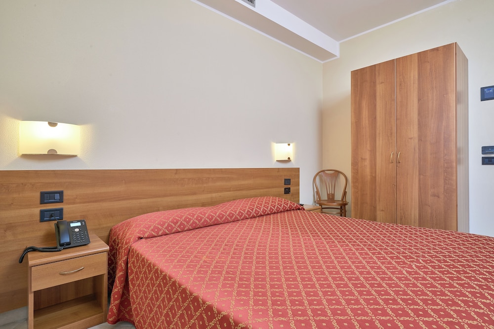 Classic Room, 1 Queen Bed, Non Smoking