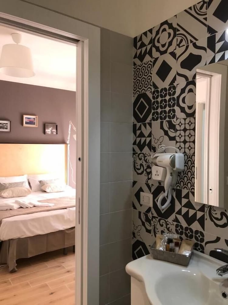 Classic Triple Room photo 2