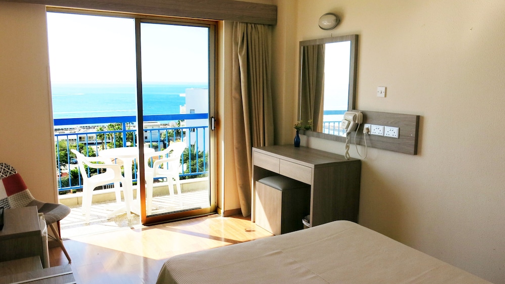 Single Room, Sea View photo 2