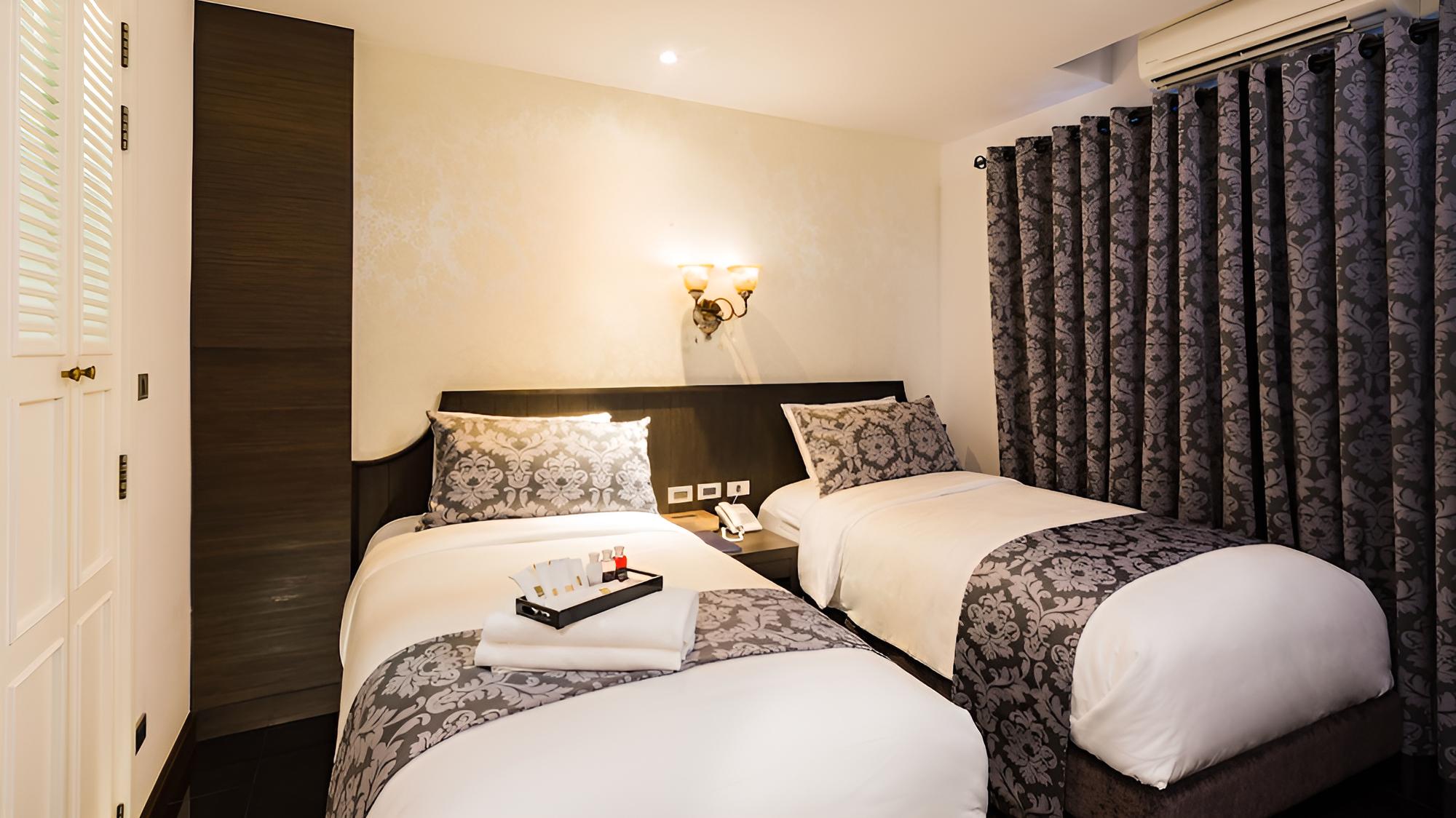 Deluxe Twin Room photo 3