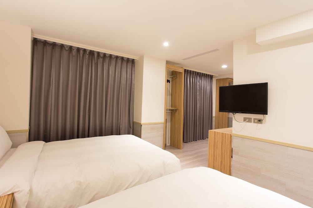 Basic Twin Room photo 3