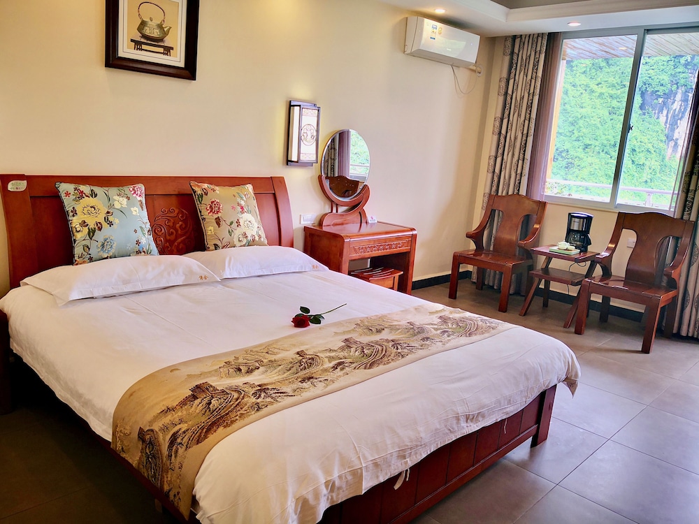 Superior Room, Mountain View