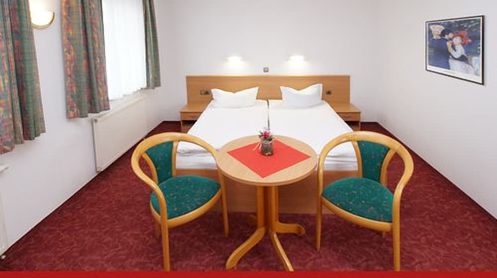 Basic Double Room