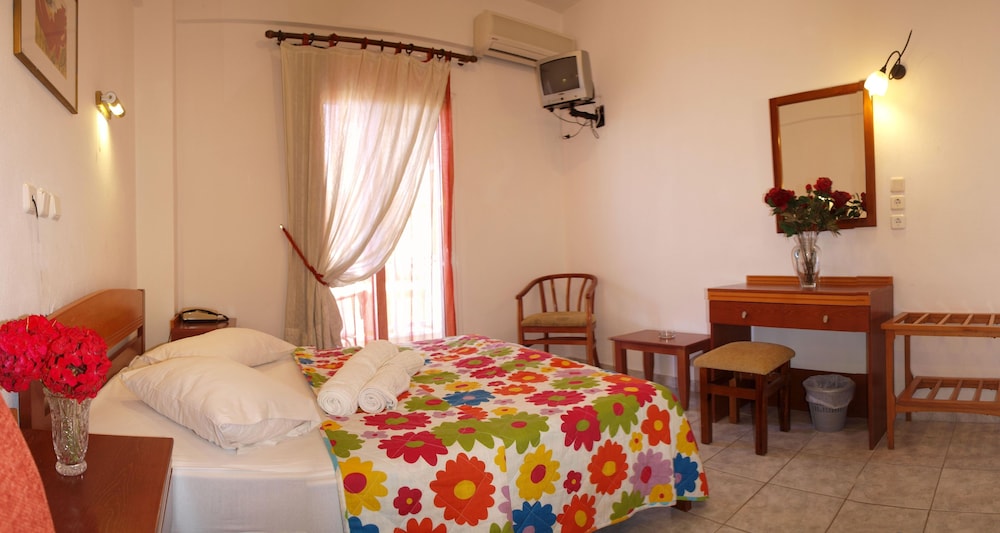 Double or Twin Room photo 1