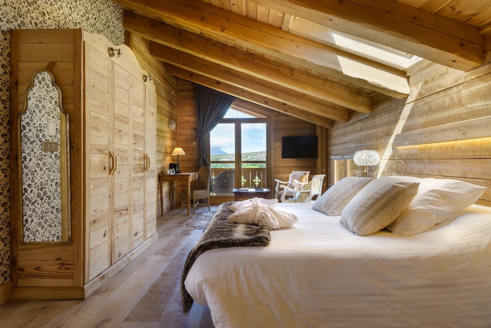 Premium Suite, Terrace, Valley View