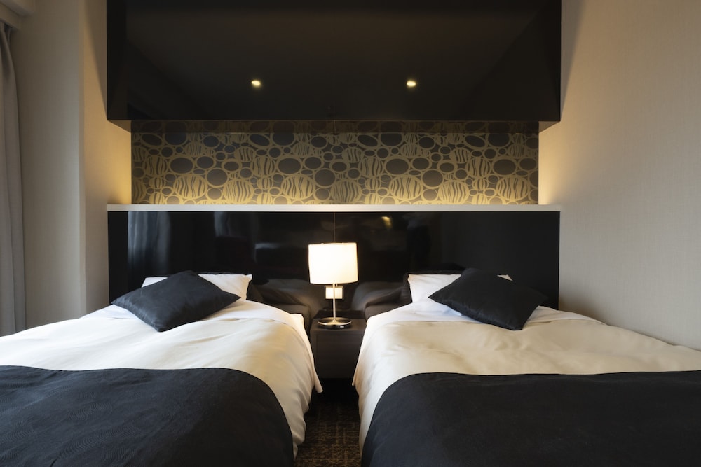 Superior Twin Room (27m2) Besd Size 120cm, Non Smoking, Room Only