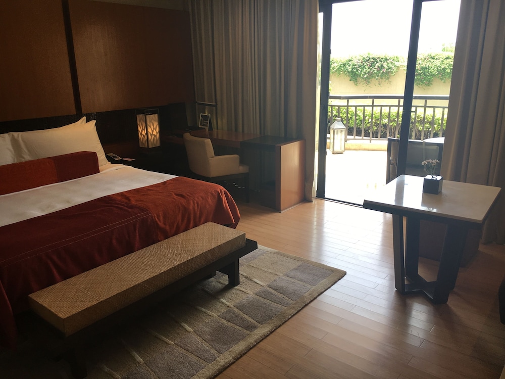 Deluxe Room, Courtyard View photo 3