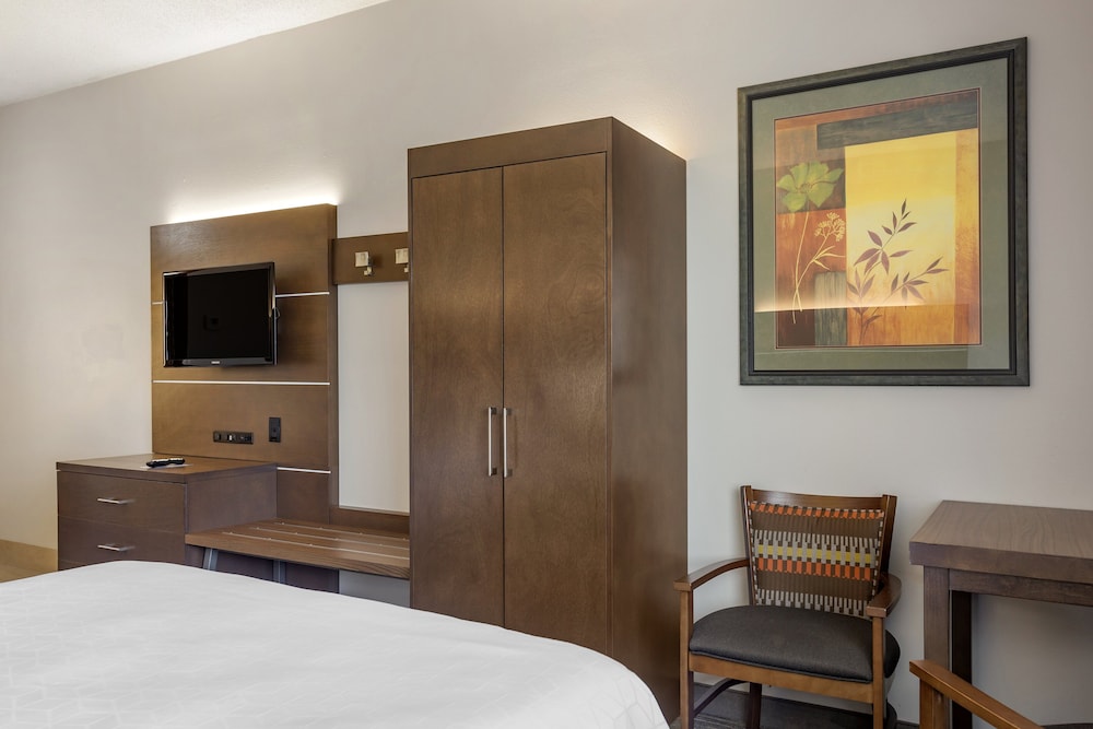 Standard Room, 2 Queen Beds (Minifridge) - Photo 2