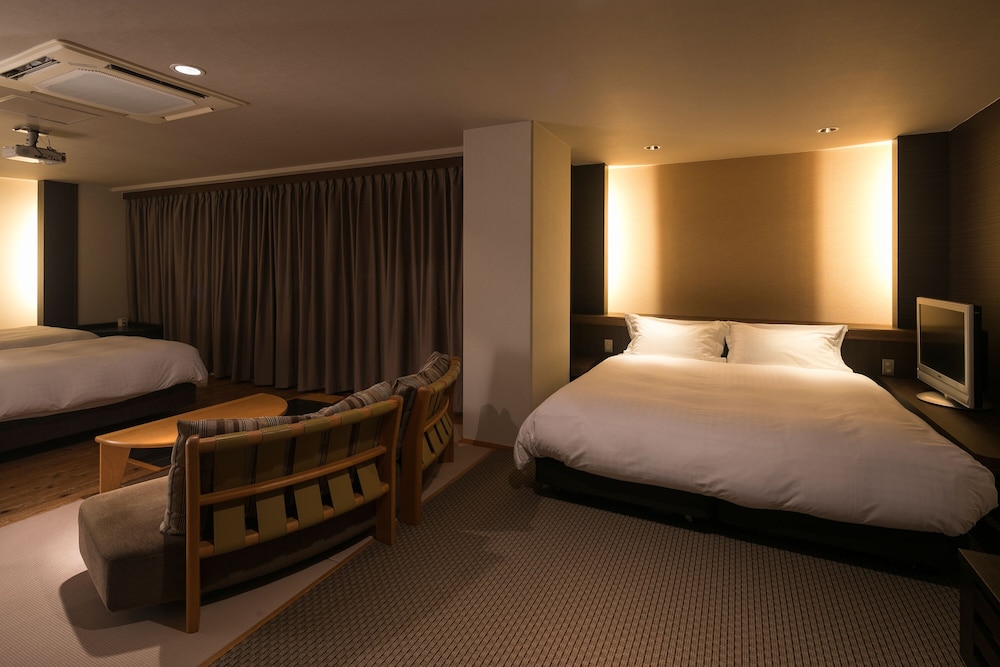 Grand Room, Smoking photo 3