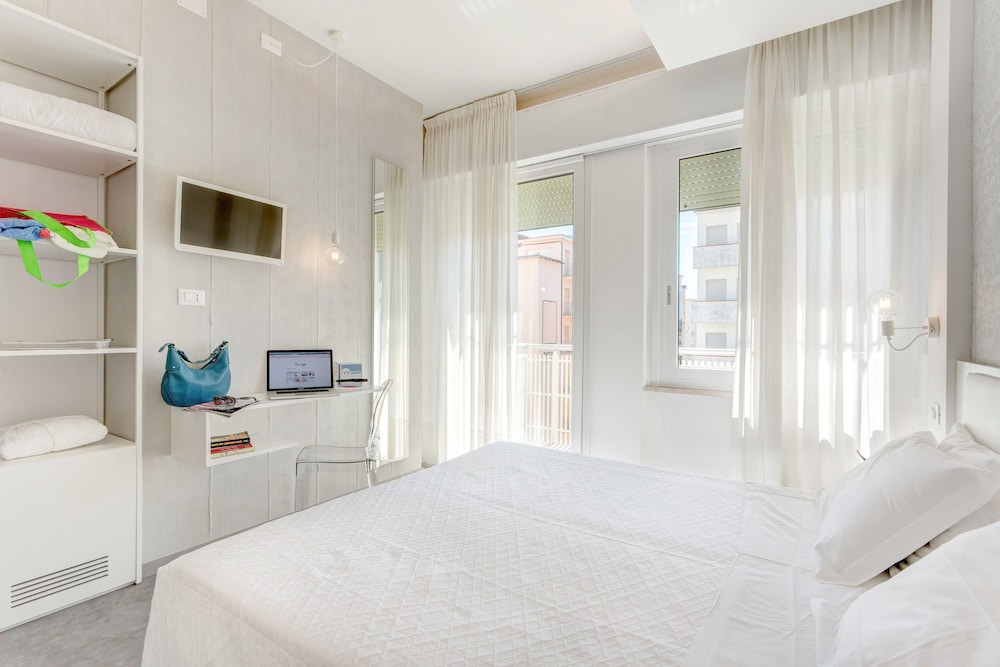 Superior Quadruple Room photo 3