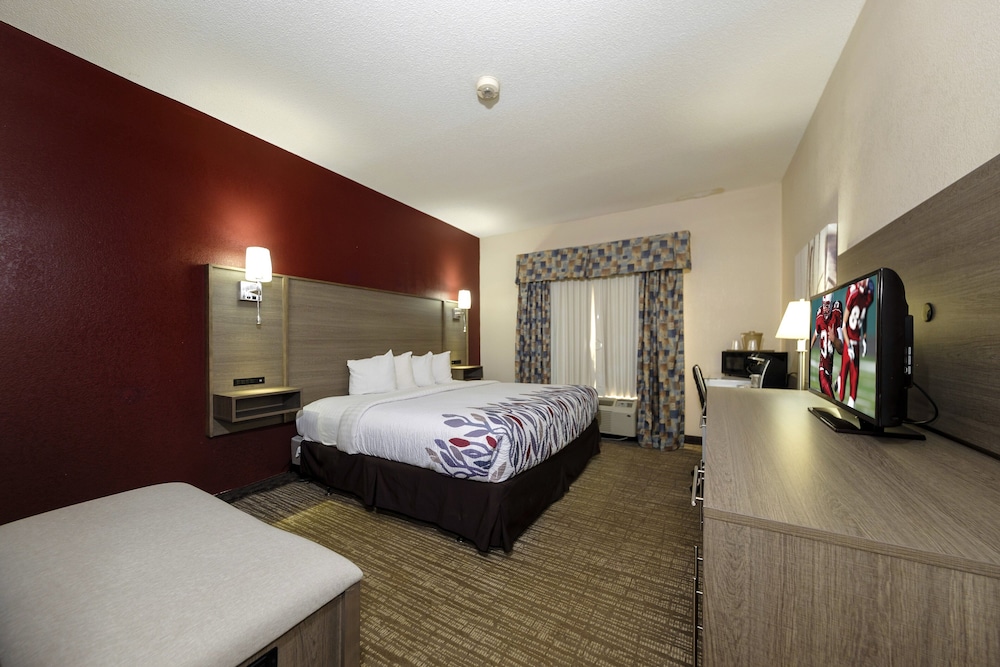 Superior Room, 1 King Bed, Non Smoking - Photo 1