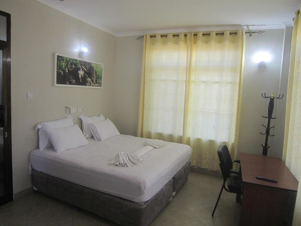 Standard Single Room, 1 Queen Bed