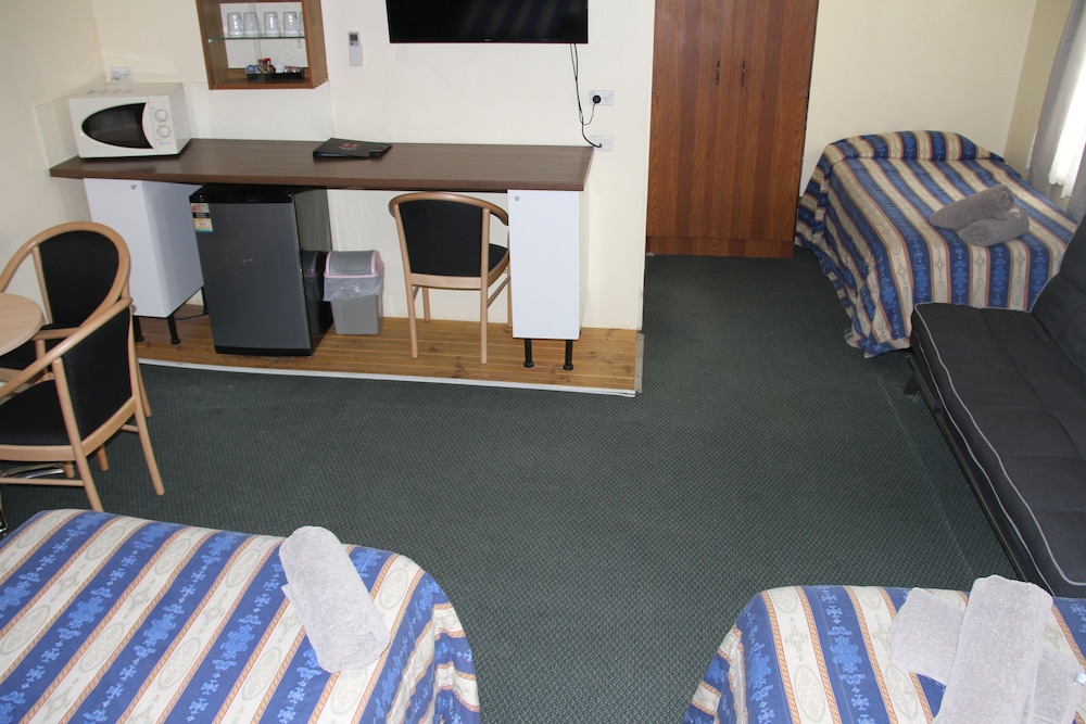 Heritage Family Room - Photo 4