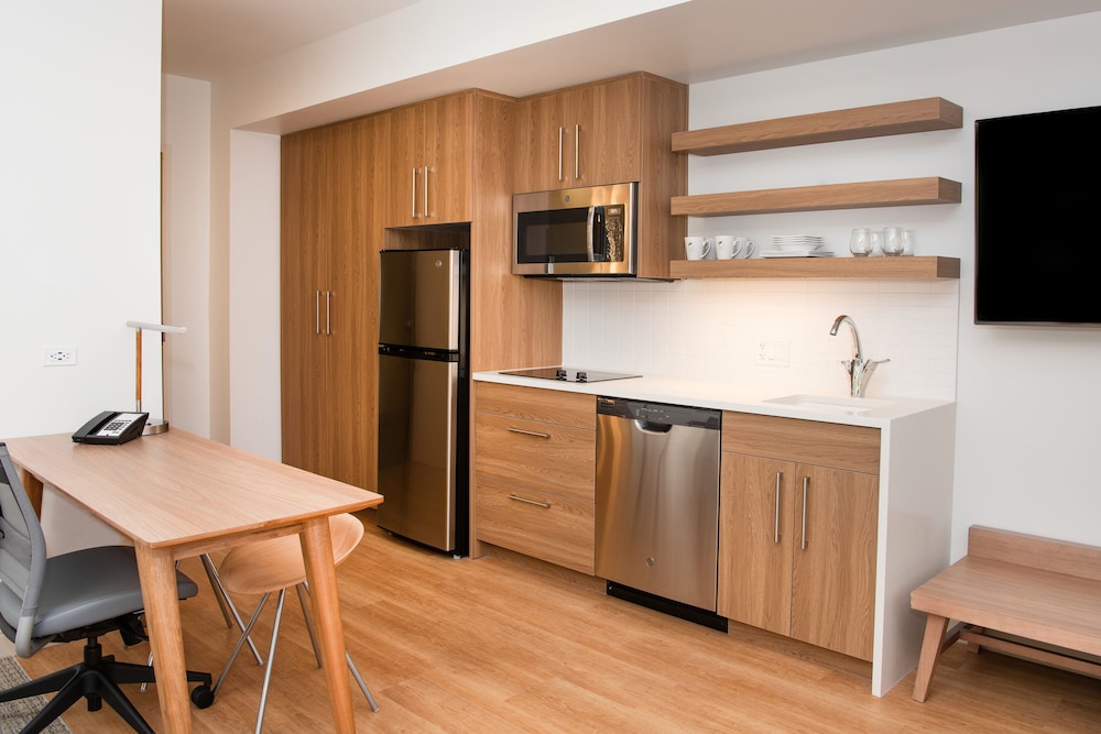 Studio Suite, Multiple Beds (Mobility Accessible, Roll-In Shower) - Photo 3