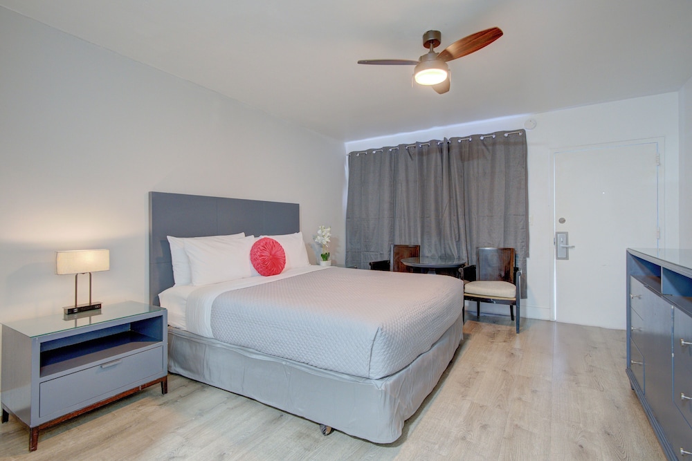 Superior Room, 1 King Bed