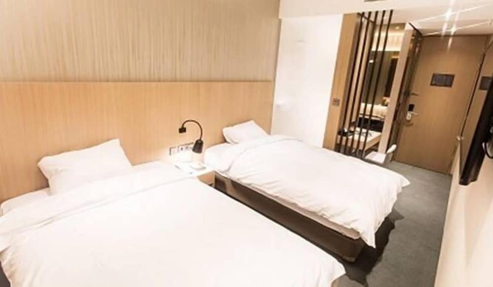 STANDARD TWIN (2 Persons 12 hours) photo 2