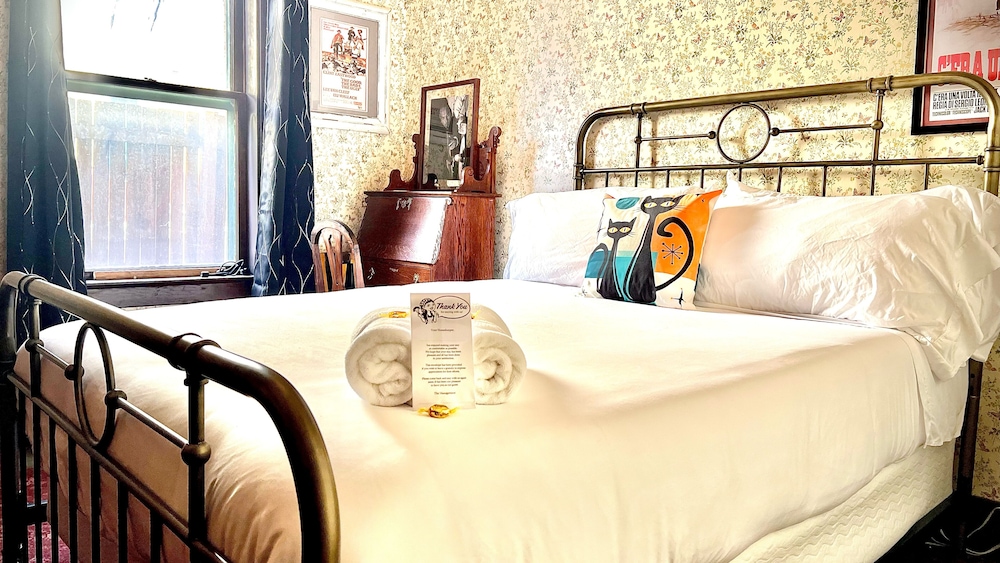 Traditional Single Room, 1 King Bed