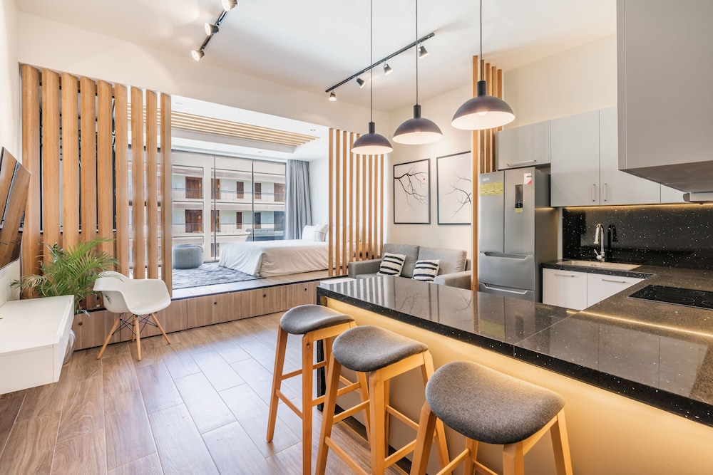 Junior Suite, Pool View