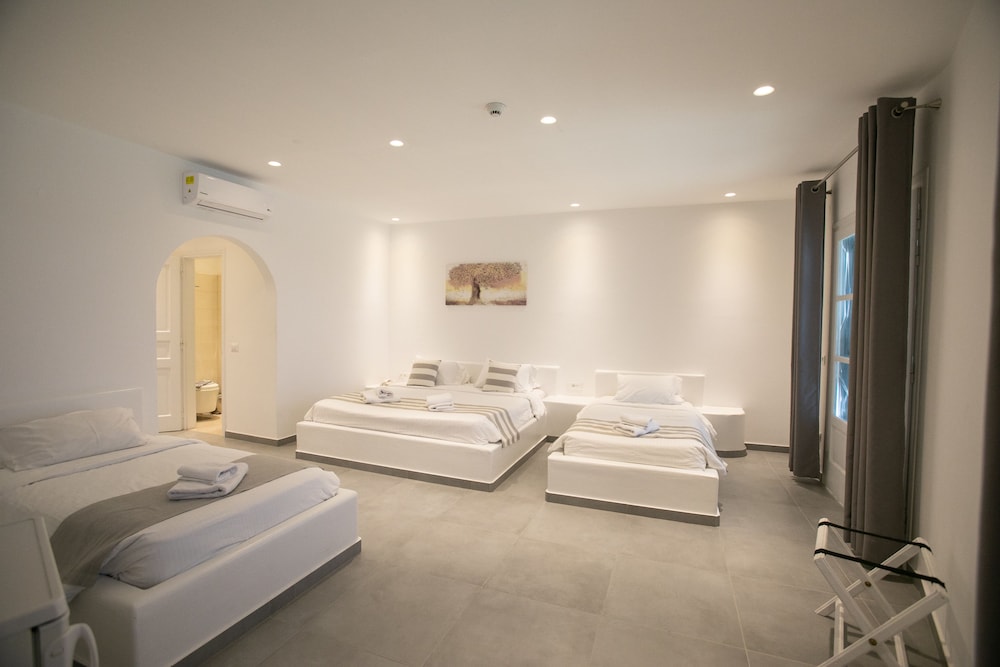 Deluxe Quadruple Room, 1 Bedroom, Sea View, Sea Facing - Photo 1