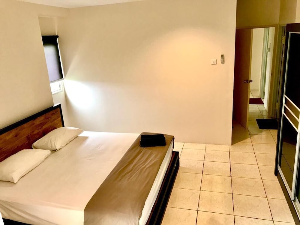 Presidential Apartment, 3 Bedrooms, Kitchenette, City View photo 1