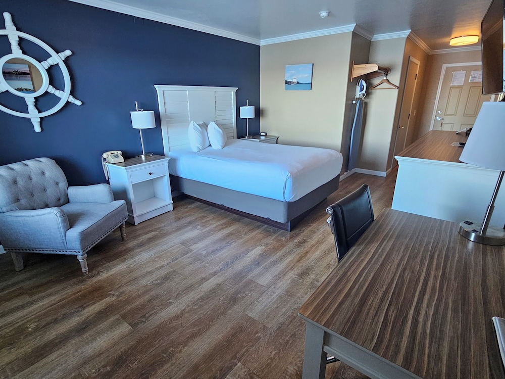 Queen Riverview in Sunset Harbor, Accessible photo 1