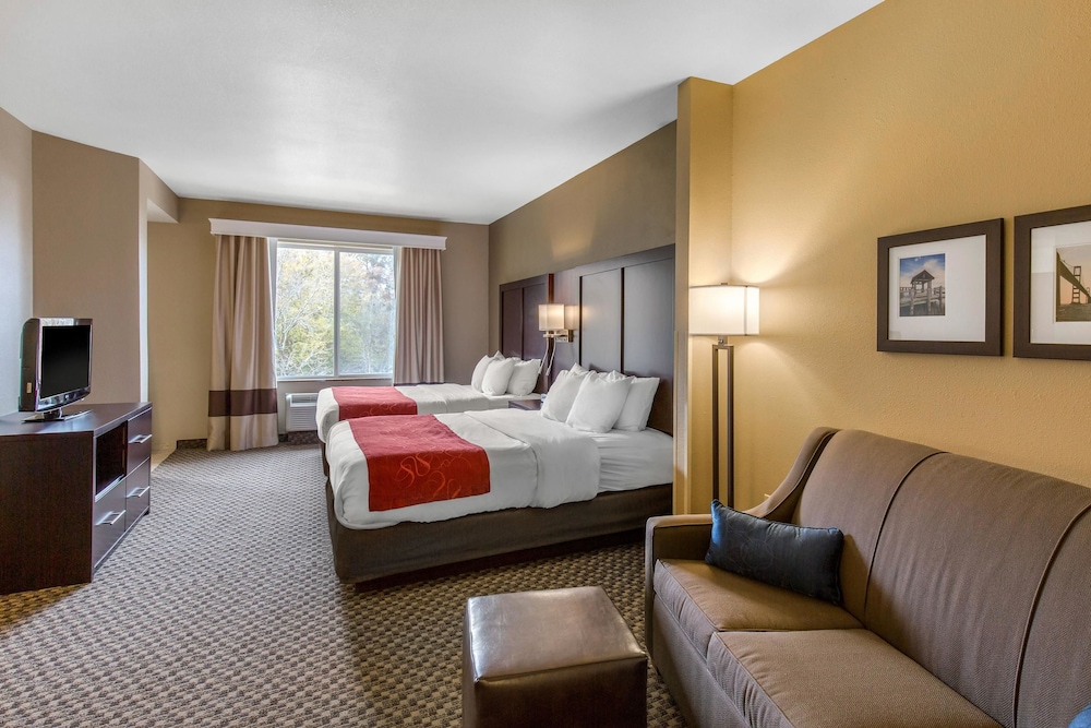 Suite, Multiple Beds, Accessible, Non Smoking - Photo 1