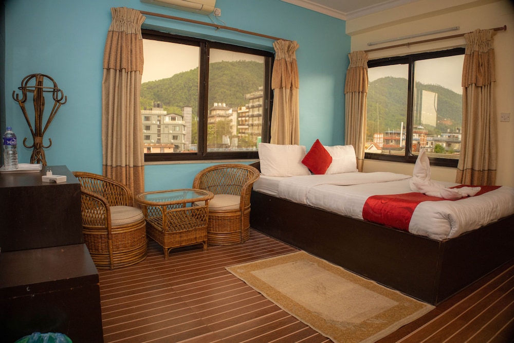 Deluxe Double or Twin Room - Photo 4