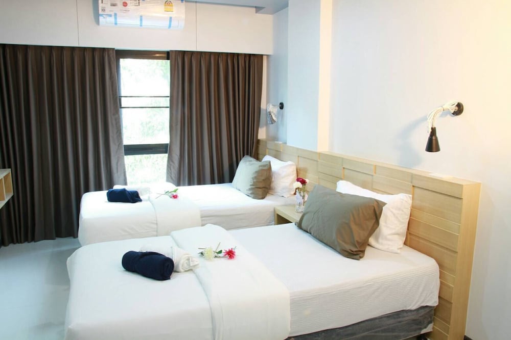 Deluxe Twin Room photo 2