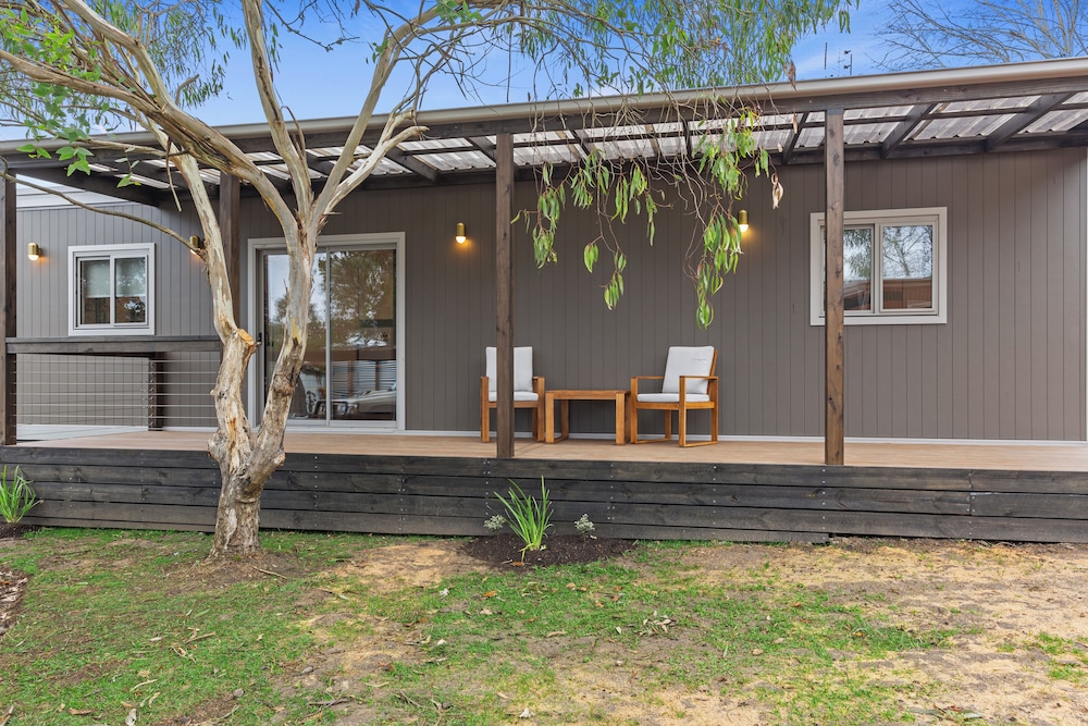 Family Cabin, Multiple Beds, Patio, Hill View photo 1