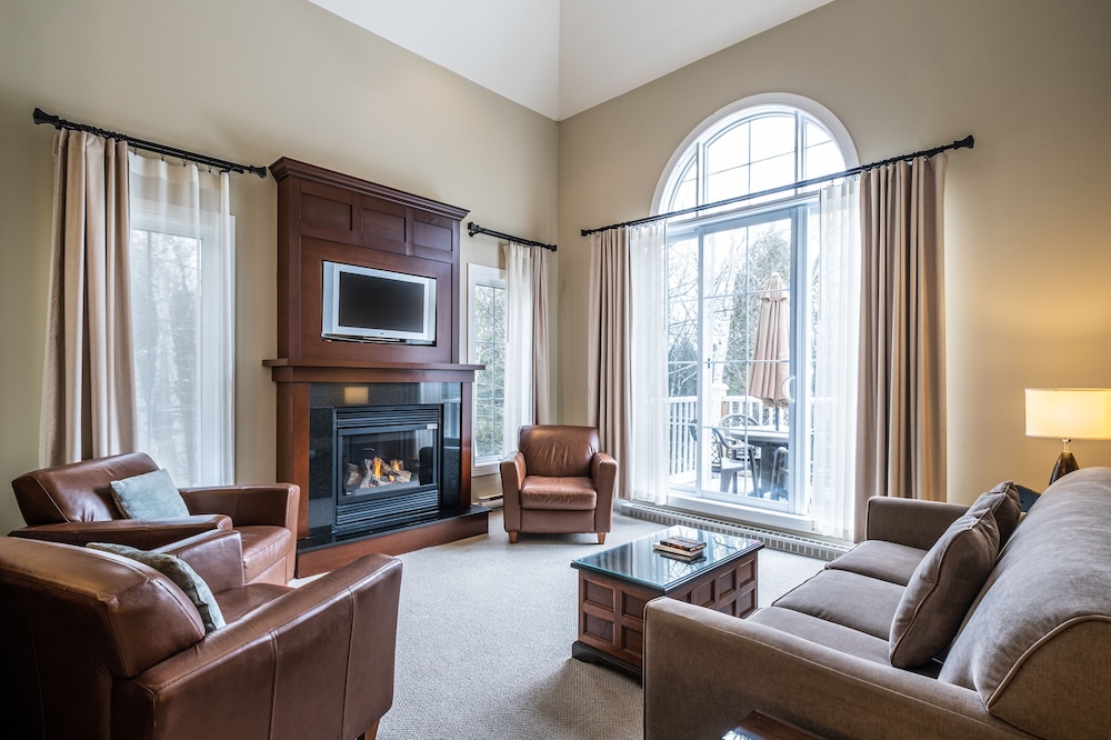 Suite, 3 Bedrooms, Courtyard View - Photo 1