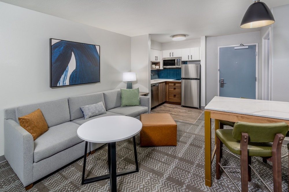 Suite with Sofa Bed - Accessible thumbnail 6