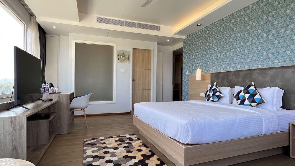 Executive Room - Photo 3