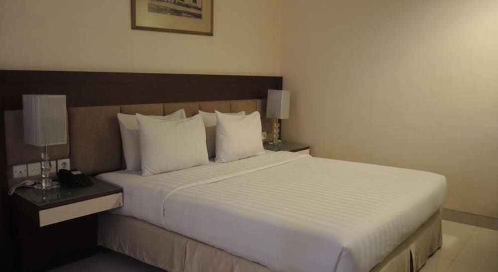 Executive Room - Photo 3