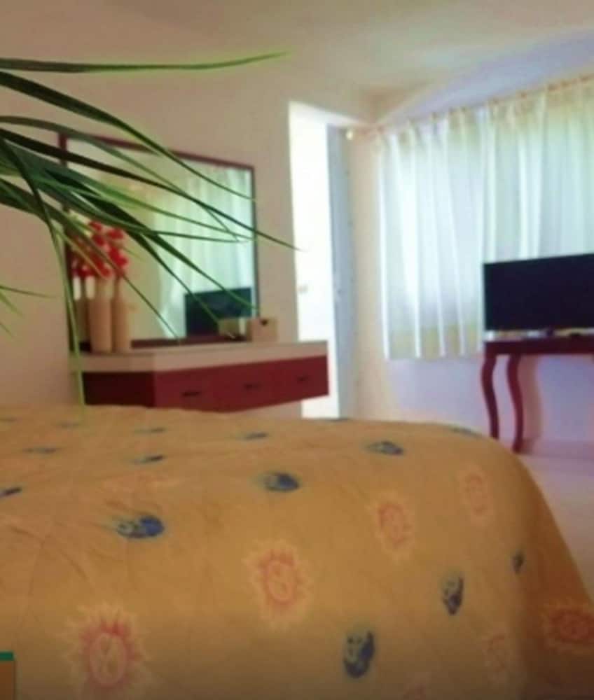 Comfort Suite photo 1