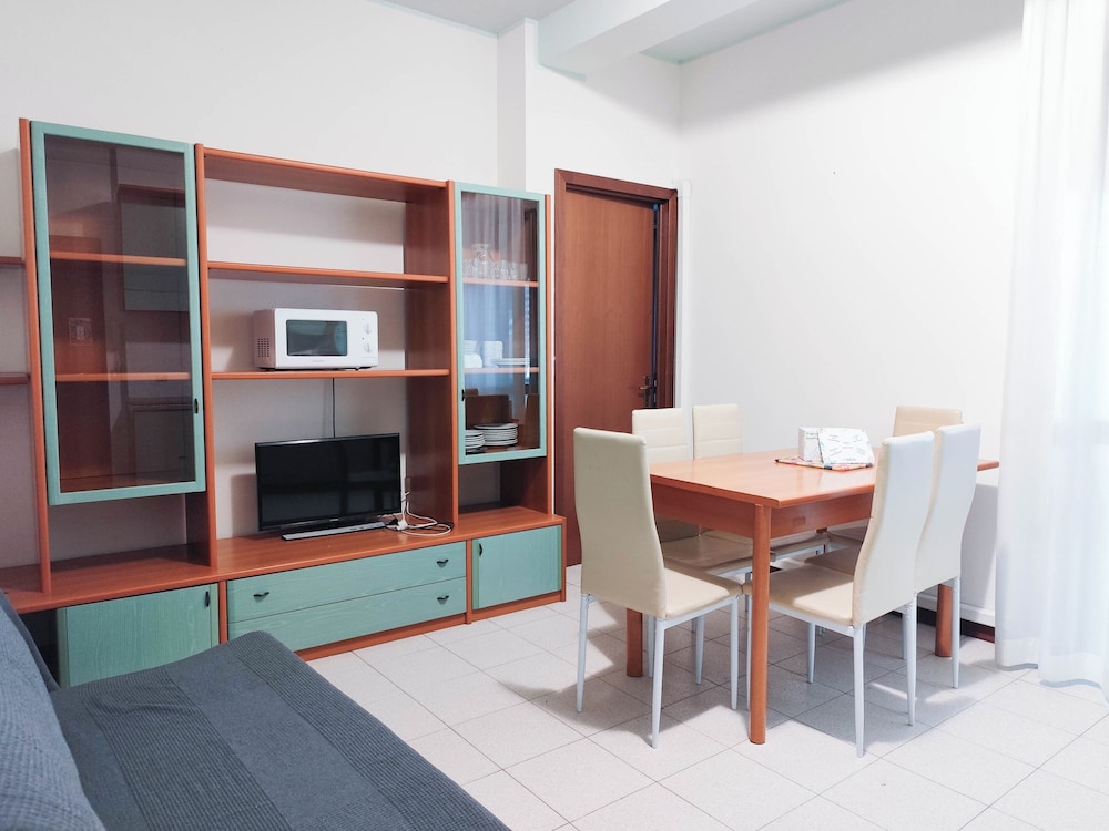 Apartment, 2 Bedrooms, Balcony, City View